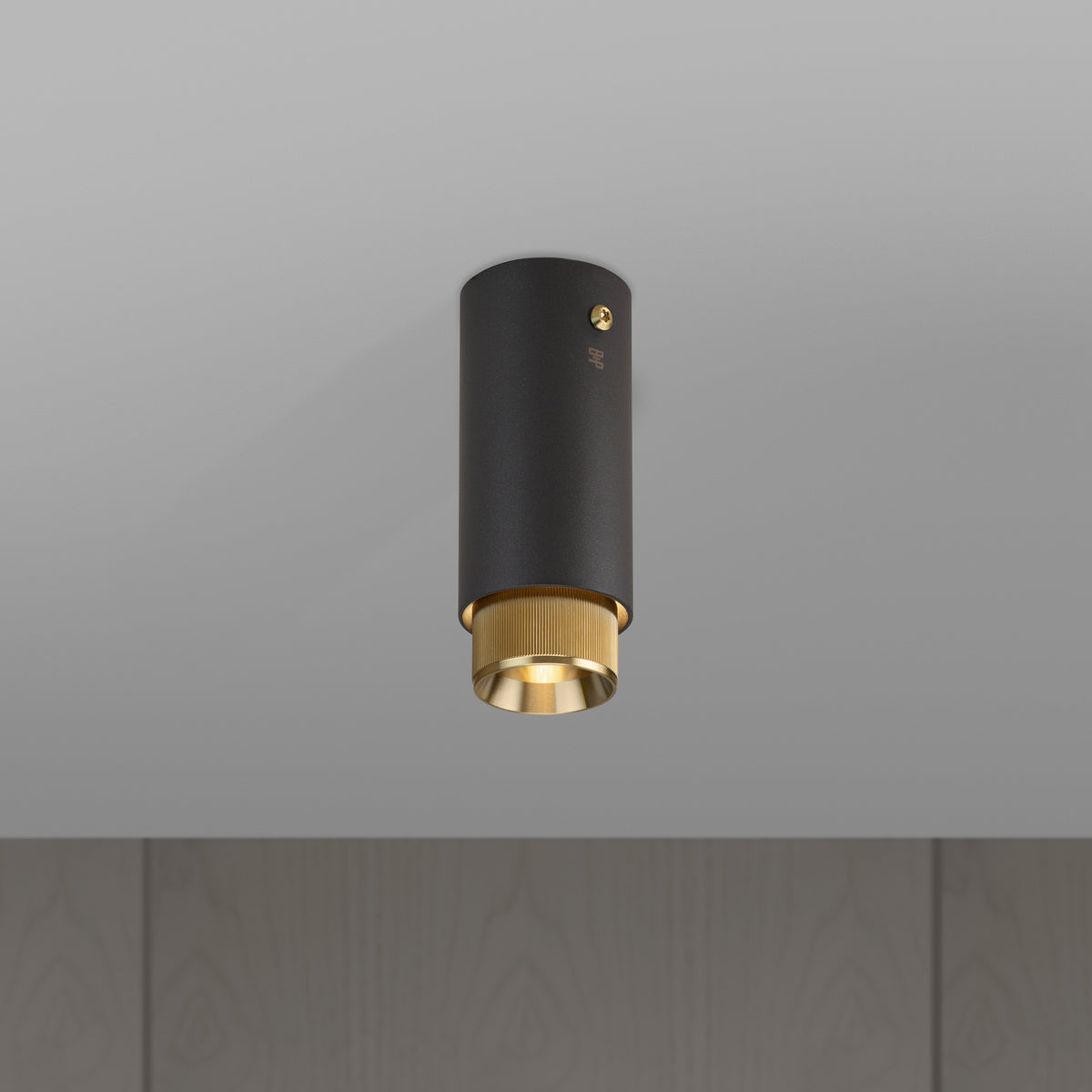 EXHAUST SURFACE / LINEAR / GRAPHITE / BRASS - BUSTER + PUNCH®
