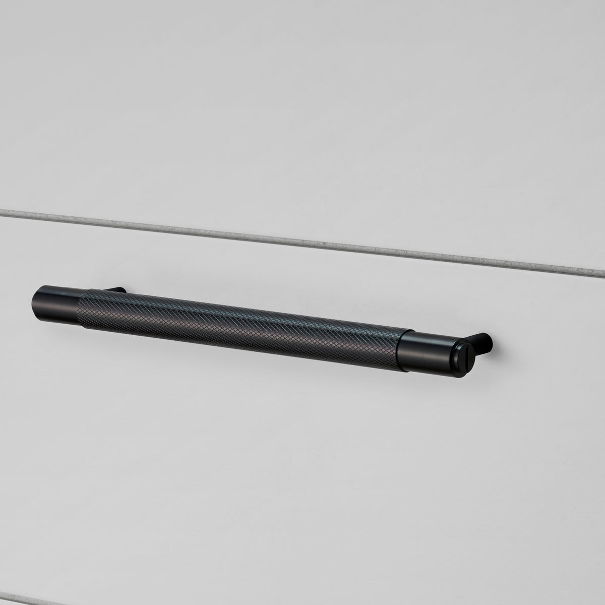 BUSTER + PUNCH® - PULL BAR / CROSS 260mm / MEDIUM - BLACK