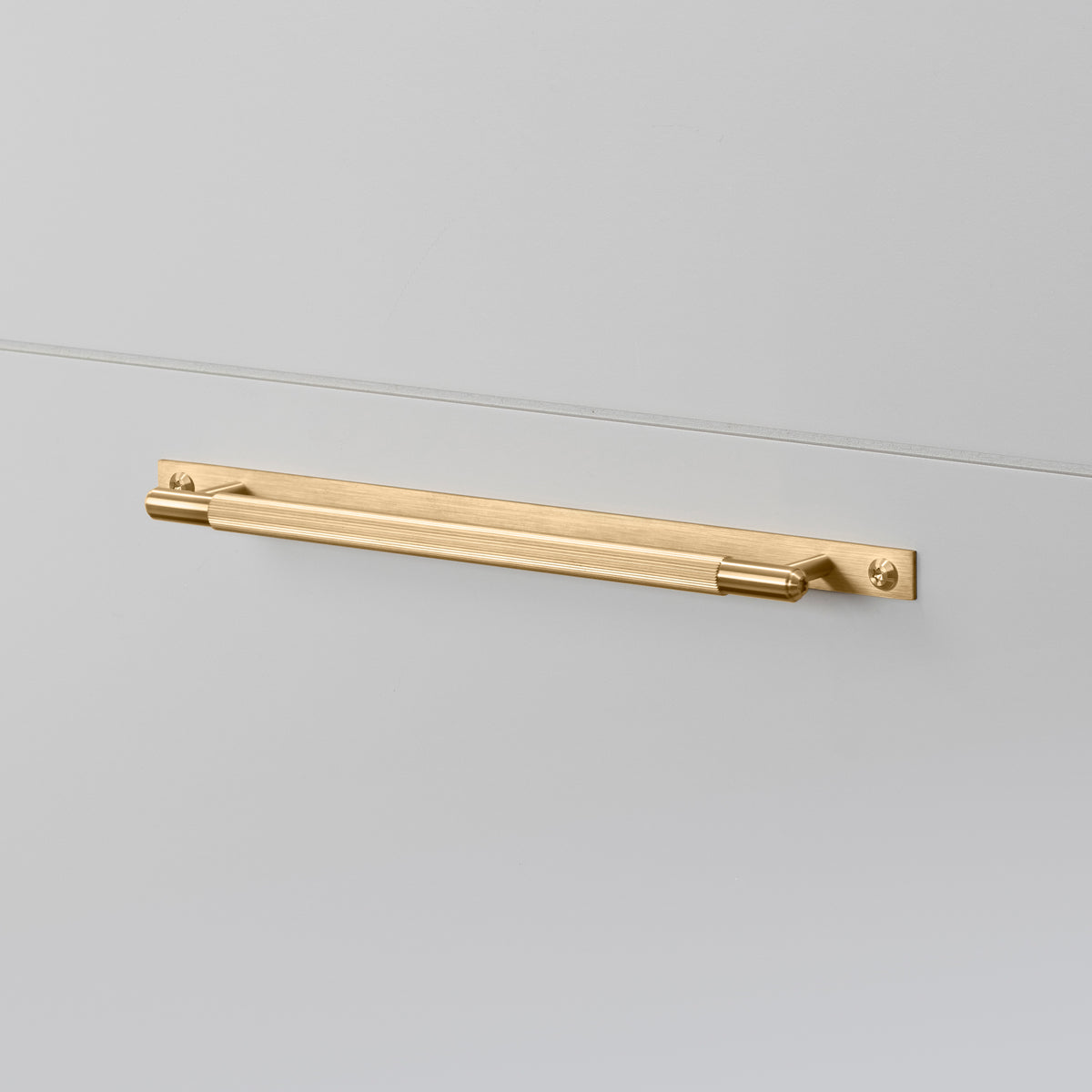 BUSTER + PUNCH® - PULL BAR / PLATE / LINEAR MEDIUM - BRASS