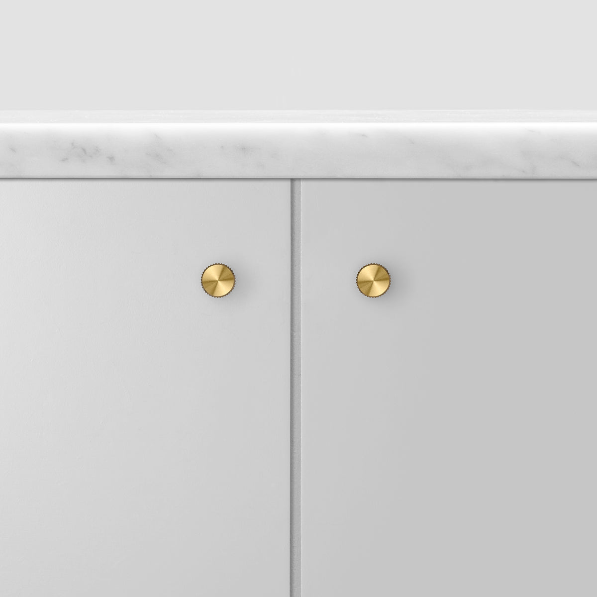 BUSTER + PUNCH® - FURNITURE KNOB / LINEAR / 12mm - 2 stk - BRASS - bilde 3