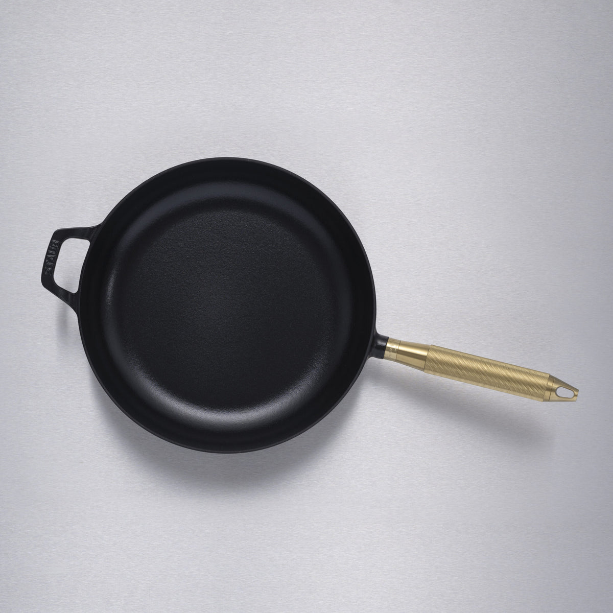 BUSTER + PUNCH® STEKEPANNE | FRYING PAN / Ø 28CM / STAUB / BLACK / BRASS