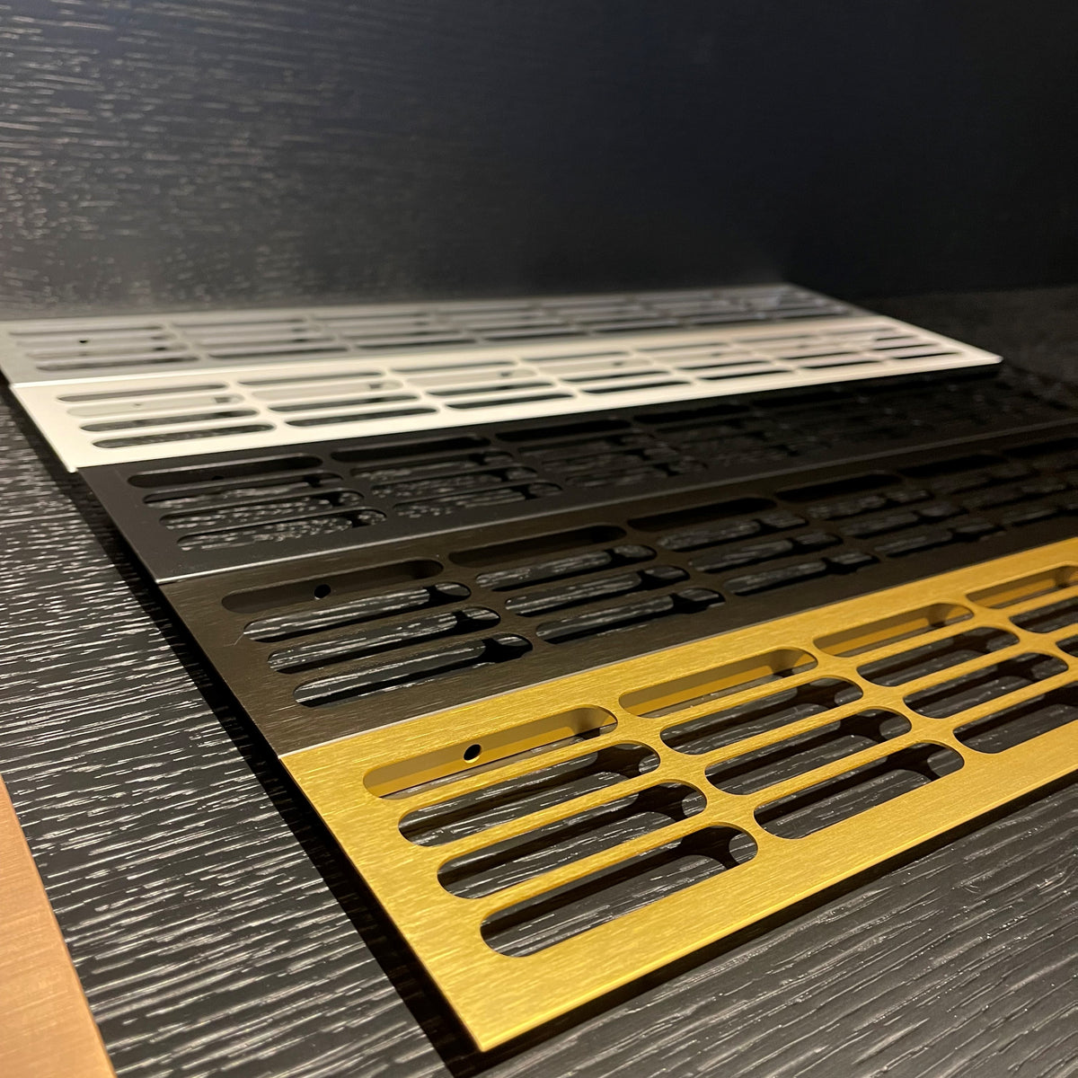 2HOME.NO® - EKSKLUSIV LUFTERIST til KJØLESKAP - 200 cm2 - 1,5mm - 80 x 480 mm - Steel - bilde 4