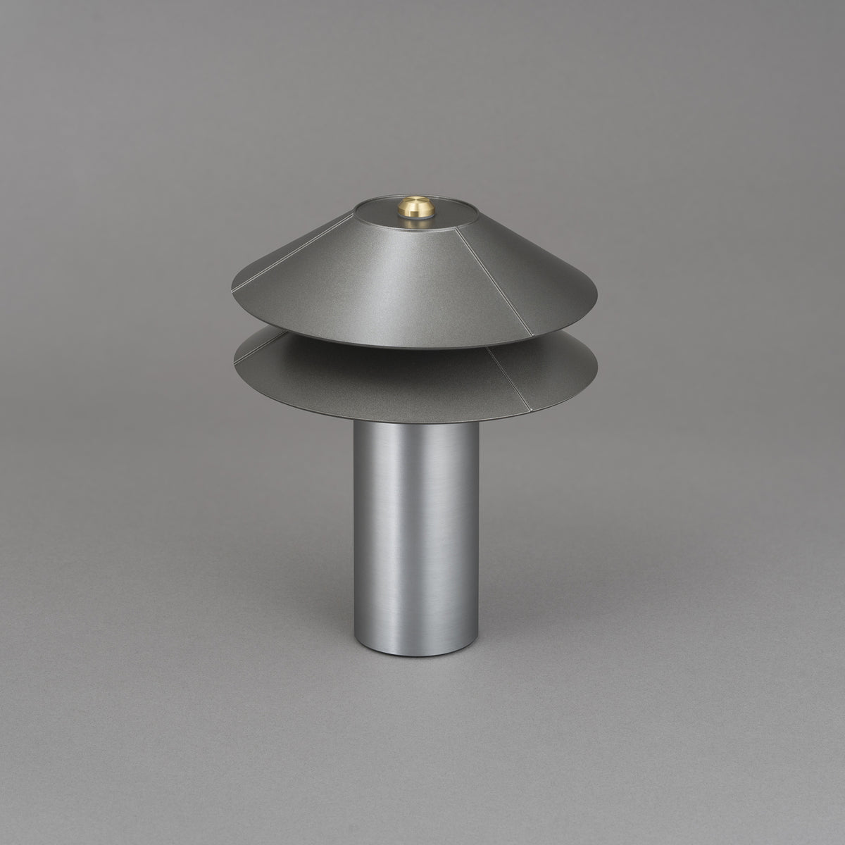 MINALE - 2SHADES - BÆRBAR BORDLAMPE - IP44 - Oppladbar - Pure Aluminium - bilde 4
