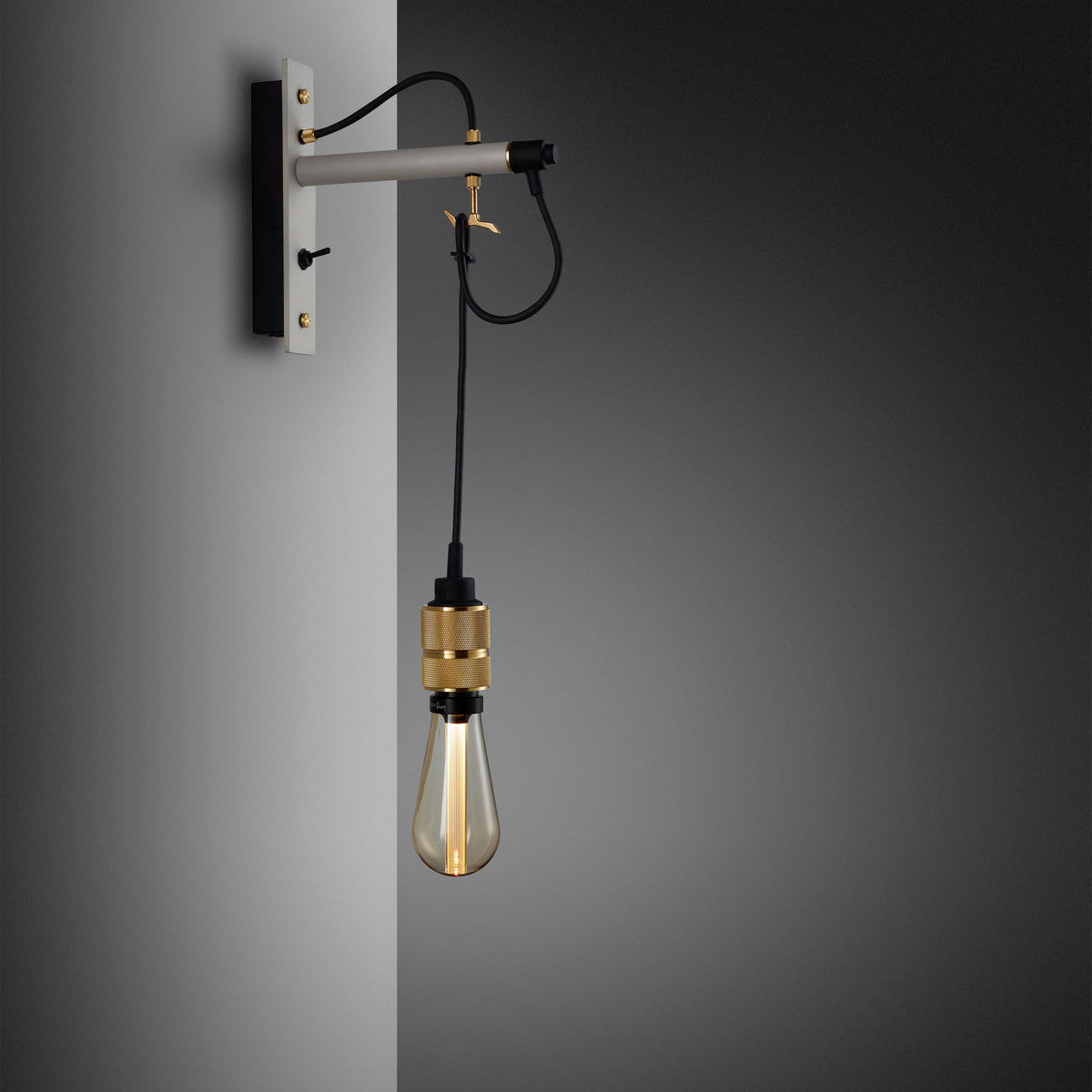 BUSTER + PUNCH® - Hooked Wall Nude / Stone / Brass - bilde 4