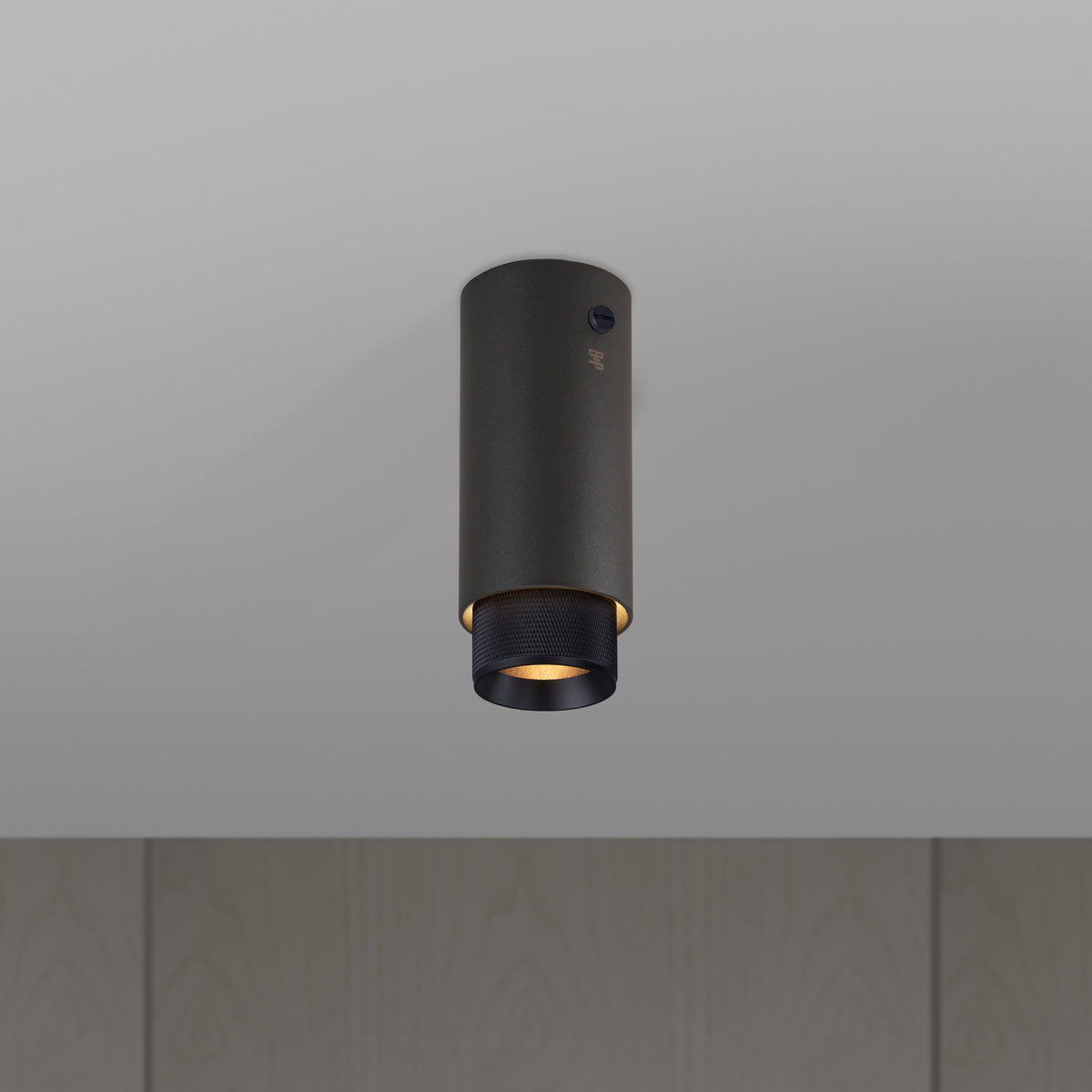 EXHAUST SURFACE / CROSS / GRAPHITE / BLACK - BUSTER + PUNCH®