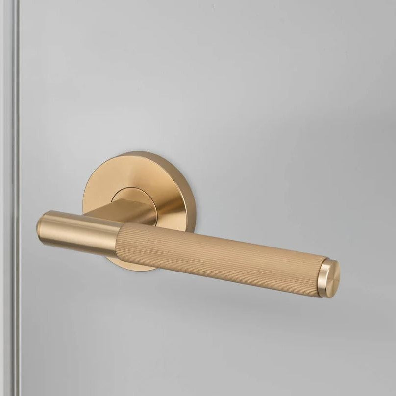 BUSTER + PUNCH® - DOOR HANDLE SET / LINEAR / SWE / SPRUNG / BRASS - bilde 3