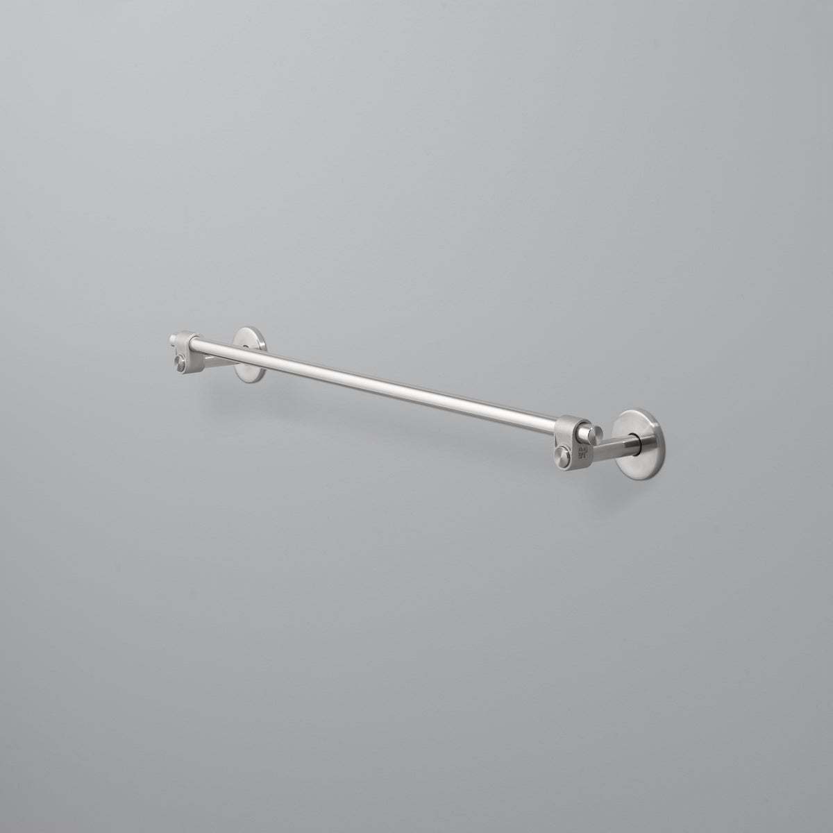 BUSTER + PUNCH - TOWEL RAIL / CAST / MEDIUM / 600 mm - STEEL