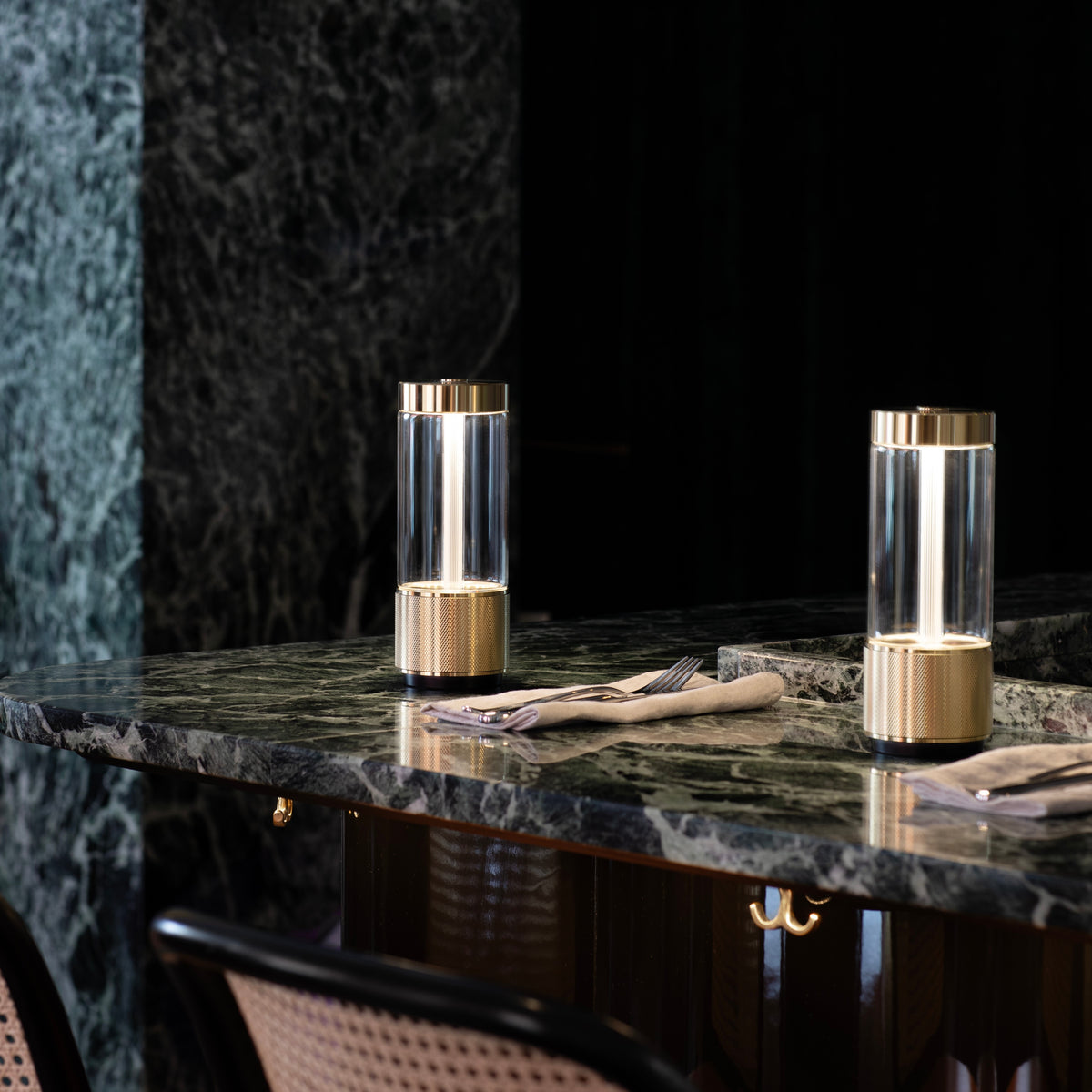 TAKEOUT - IP44 - TRÅDLØS LAMPE - BRASS - bilde 2