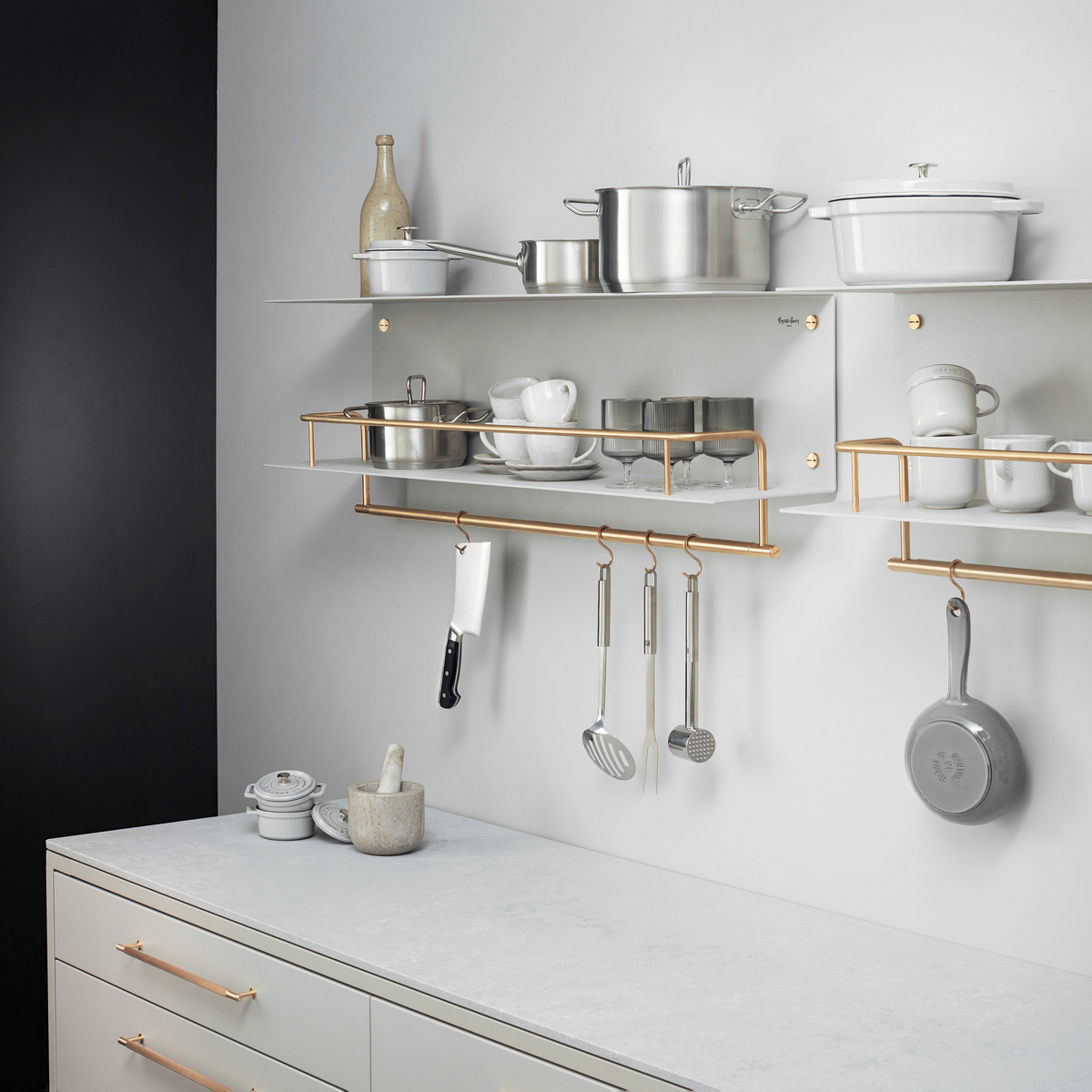 BUSTER + PUNCH® - GIRDER SHELF - HYLLE - 1150 mm x 234 mm - STONE / STEEL - bilde 4
