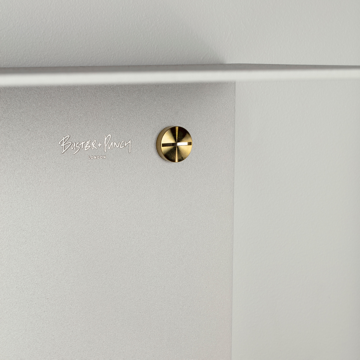 BUSTER + PUNCH® - GIRDER SHELF - HYLLE - 1150 mm x 234 mm - STONE / BRASS - bilde 4