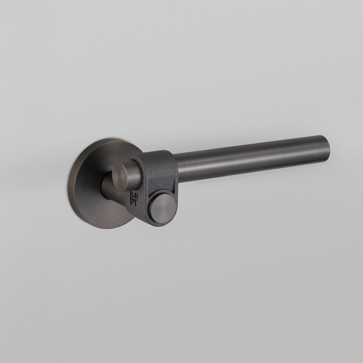 BUSTER + PUNCH® - DOOR HANDLE SET / CAST / SWE / SPRUNG / SMOKED BRONZE