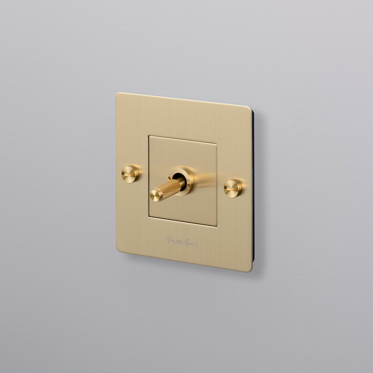 BUSTER + PUNCH® EU - 1G TOGGLE SWITCH brass