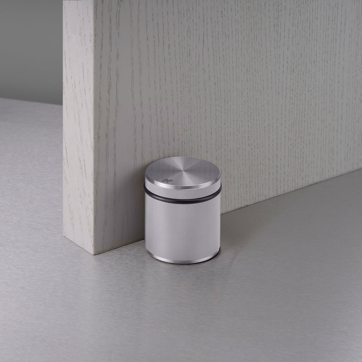 BUSTER + PUNCH® - DOOR STOP / FREESTANDING / LINEAR / STEEL