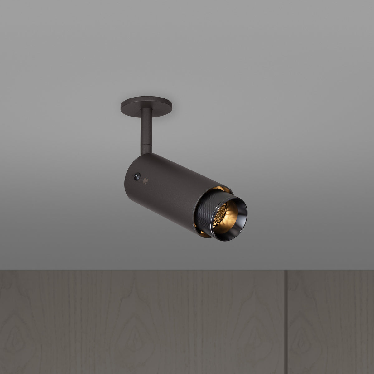 EXHAUST SPOT / LINEAR / GRAPHITE / GUN METAL - BUSTER + PUNCH®