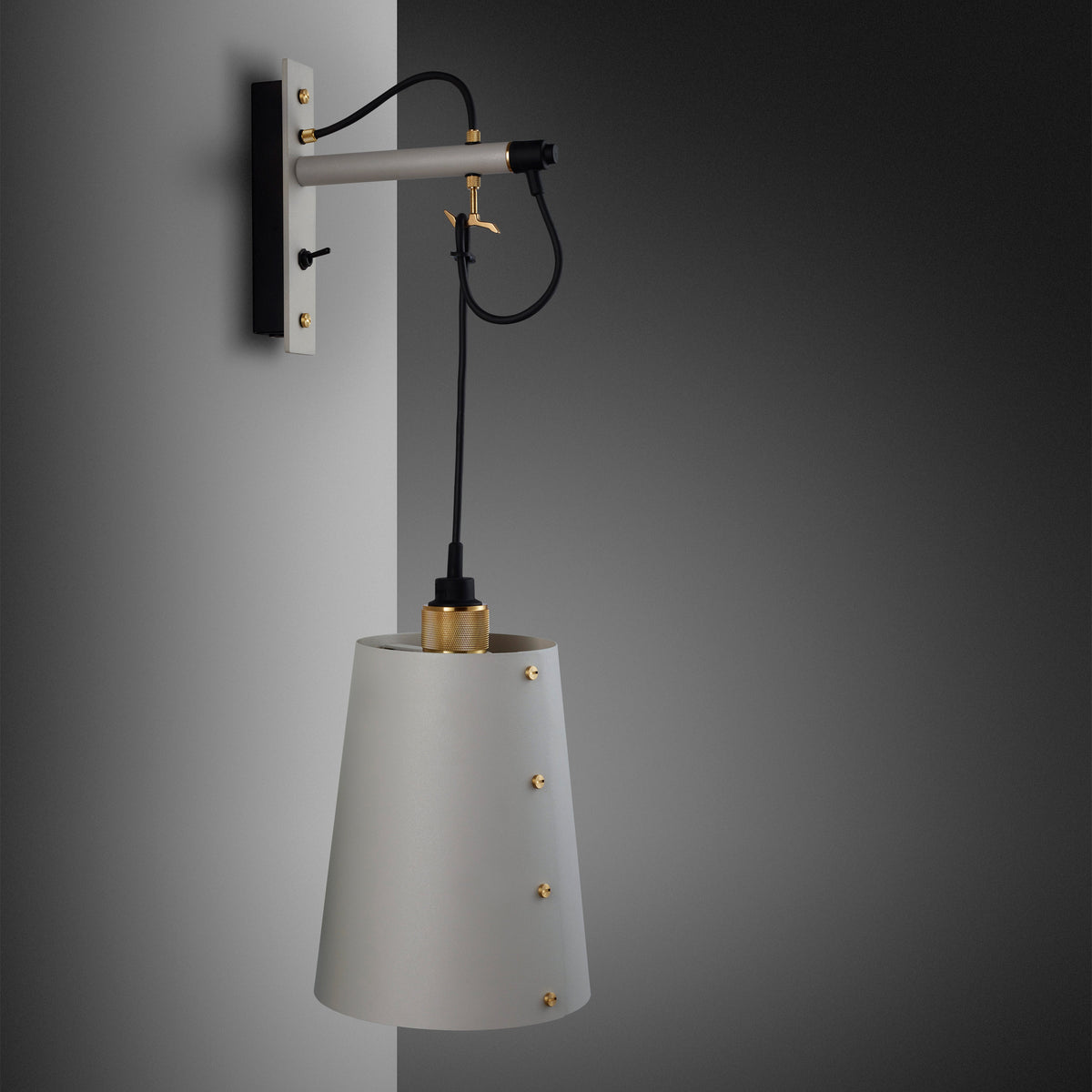 BUSTER + PUNCH® - HOOKED WALL / LARGE - Stone base / Brass