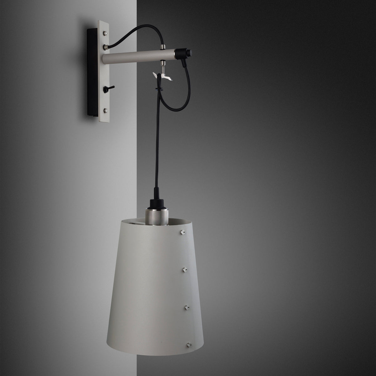 BUSTER + PUNCH® - HOOKED WALL / LARGE - Stone base / Steel