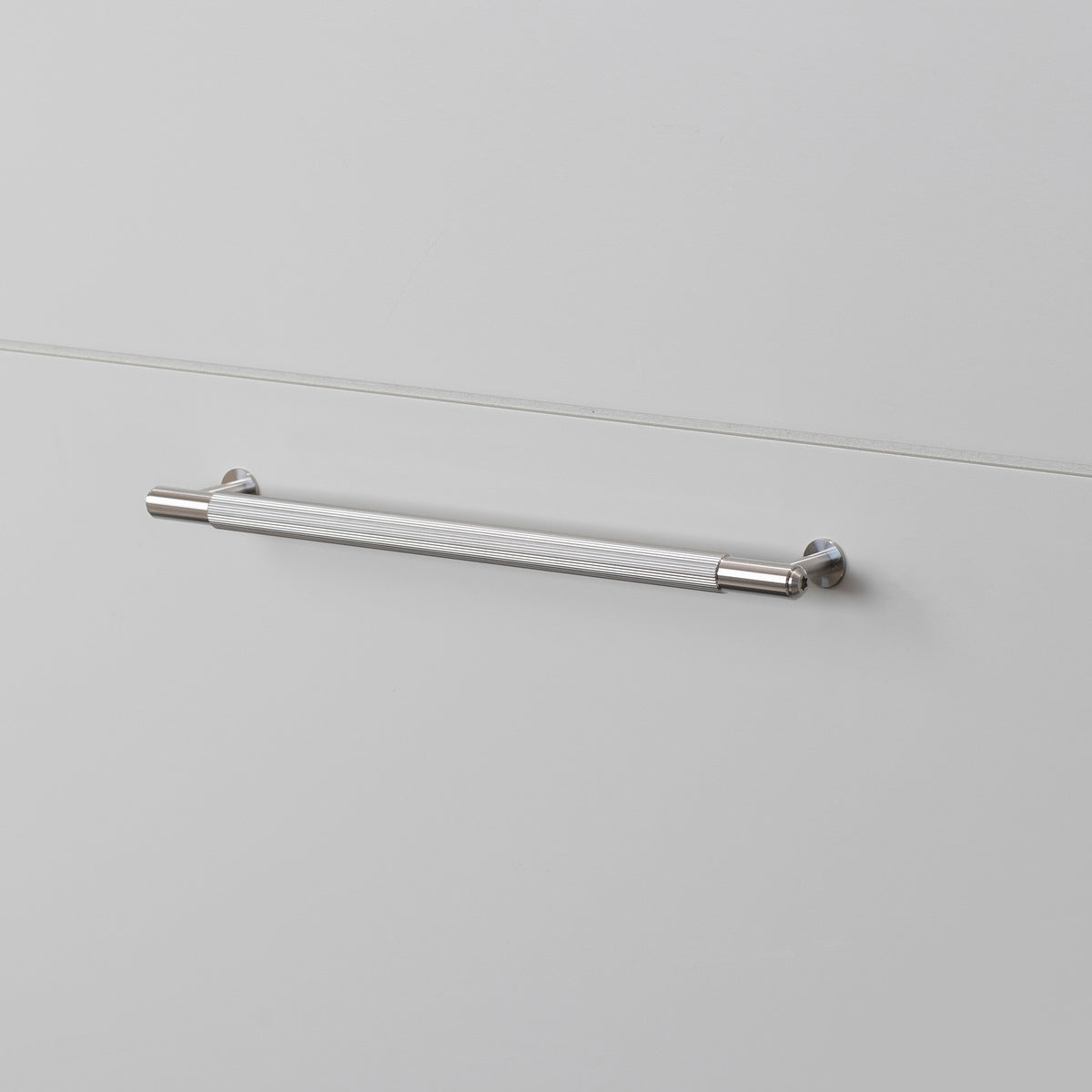 BUSTER + PUNCH® - PULL BAR / LINEAR MEDIUM - Stainless Steel