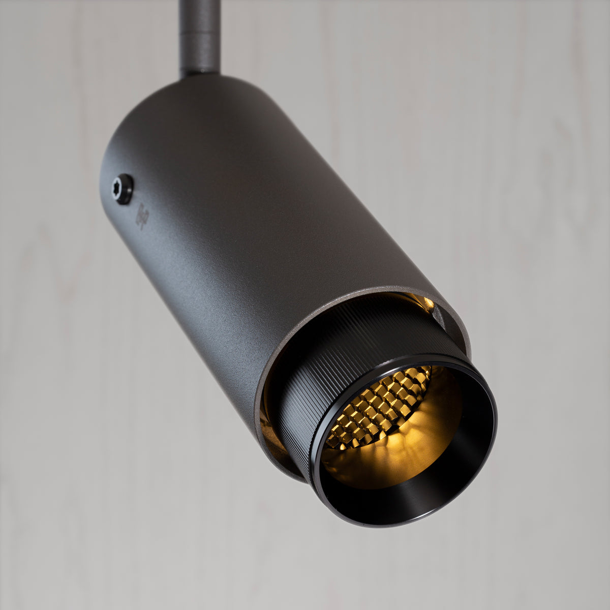 EXHAUST SPOT / LINEAR / GRAPHITE / GUN METAL - BUSTER + PUNCH®