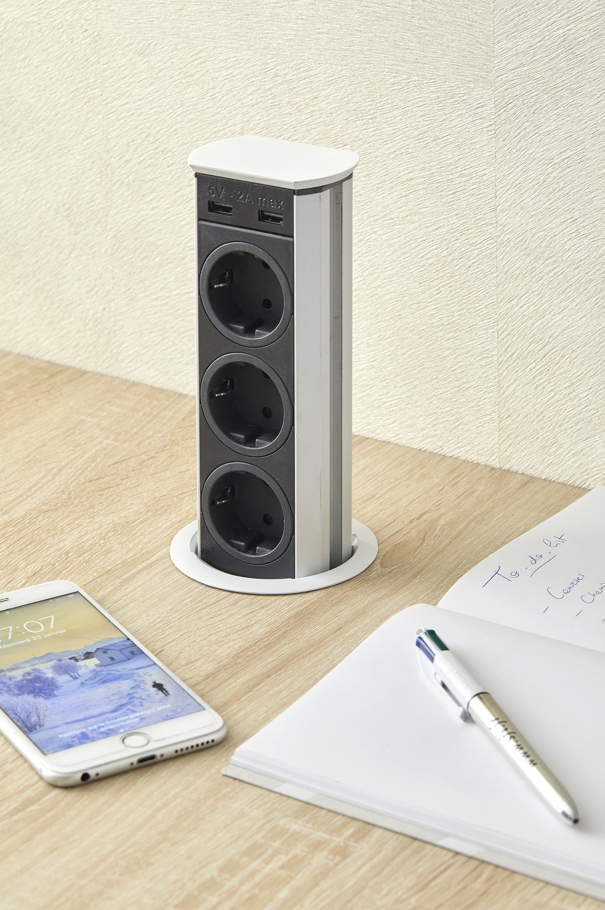 BRICK | 3 STIKK + 2 USB-A (10W) | MATT HVIT - SFL