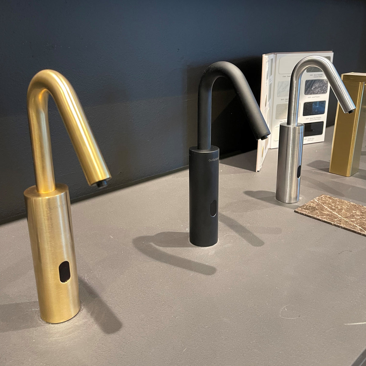 GUGLIELMI SÅPEDISPENSER M/SENSOR - 300ml - 55 - Brushed Nickel finish