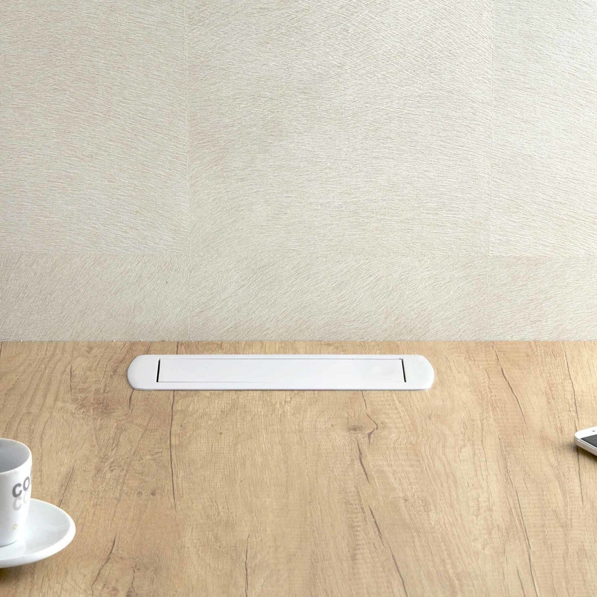 CIZO | 2 STIKK + 2 USB (A+A) | FOR OVERSKAP / BENK | MATT HVIT - bilde 2
