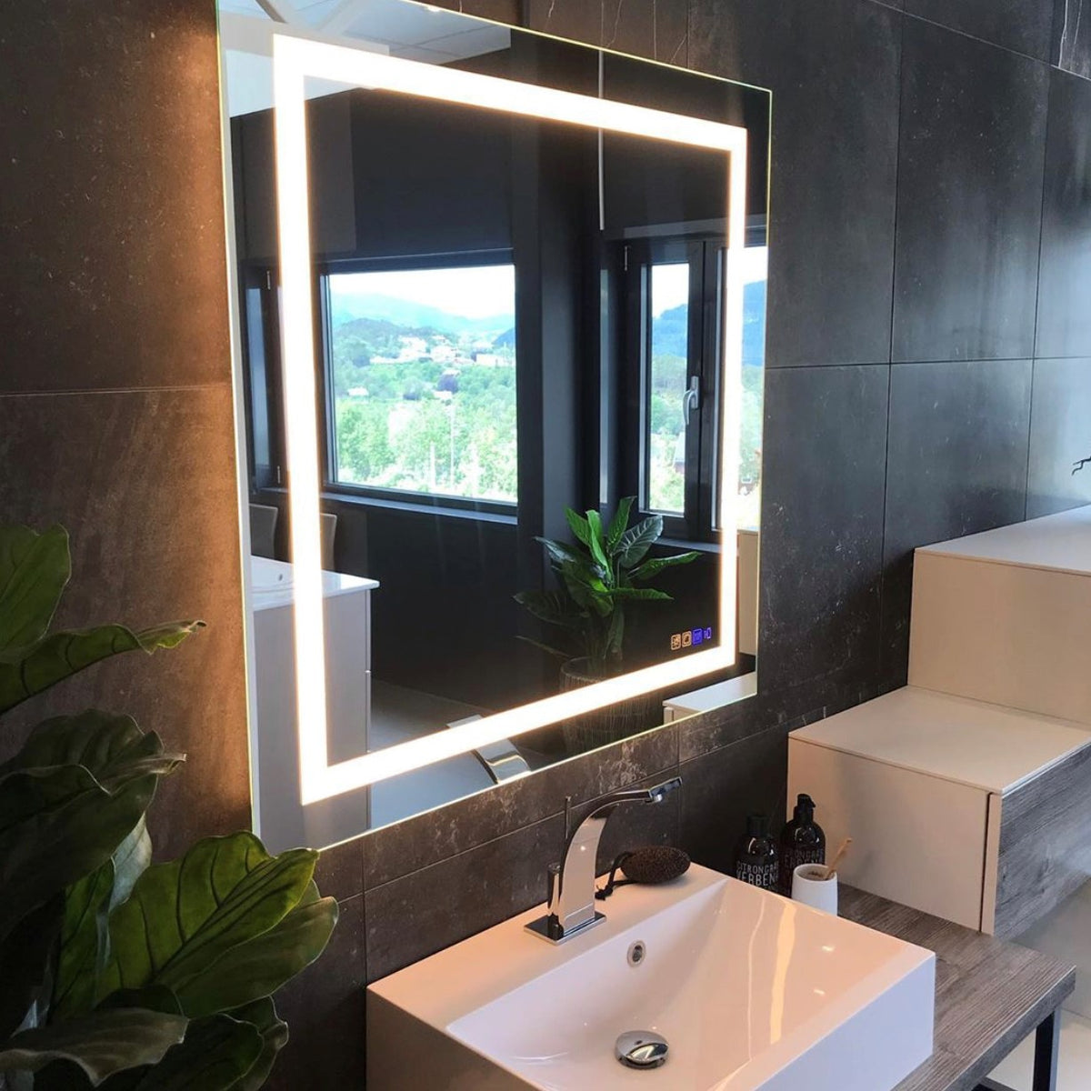 SPEIL® MED LYS, BLUETOOTH HØYTTALER system & ANTIDUGG - 900mm x 900mm - bilde 2
