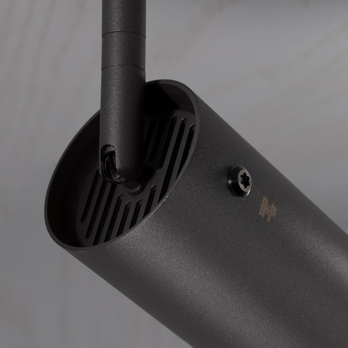 EXHAUST SPOT / LINEAR / GRAPHITE / GUN METAL - BUSTER + PUNCH®