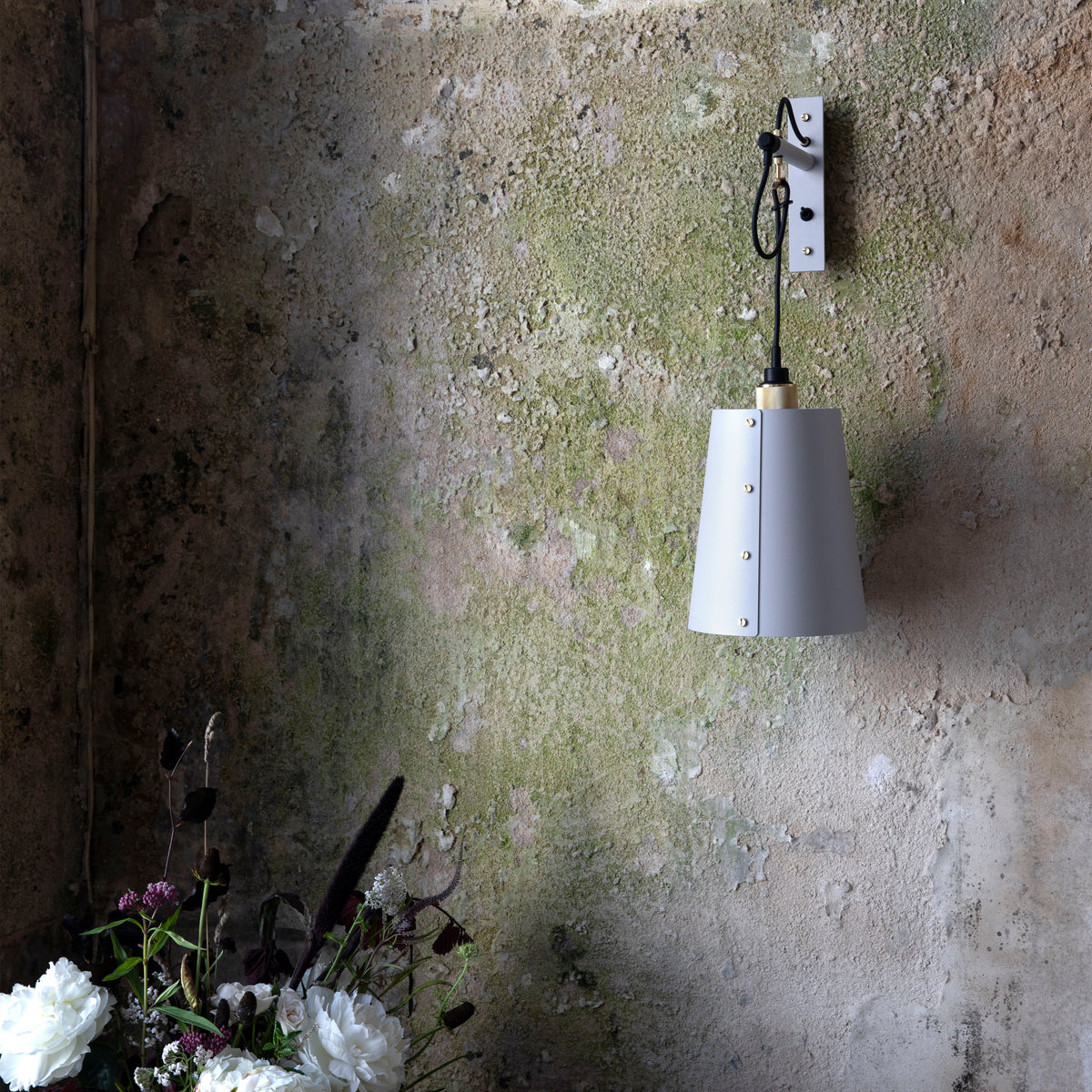 BUSTER + PUNCH® - HOOKED WALL / LARGE - Stone base / Brass - bilde 4