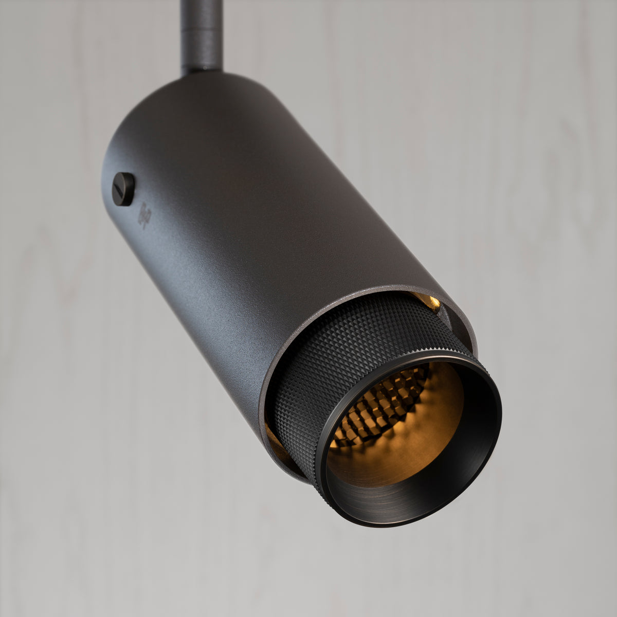 EXHAUST SPOT / CROSS / GRAPHITE / SMOKED BRONZE - BUSTER + PUNCH®