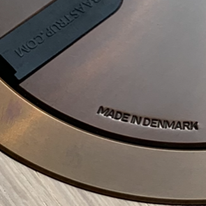 2HOME.NO® - RUND - VIP Copenhagen 150 - 2 stikk + 2 CAT6 - 2,5mm rett kant - Brunet Messing - BAASTRUP