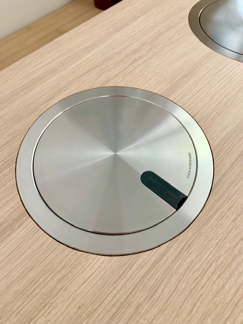 2HOME.NO® - RUND - VIP Copenhagen 150 - 2 stikk + 2 CAT6 - 2,5mm rett kant - Stainless steel - BAASTRUP