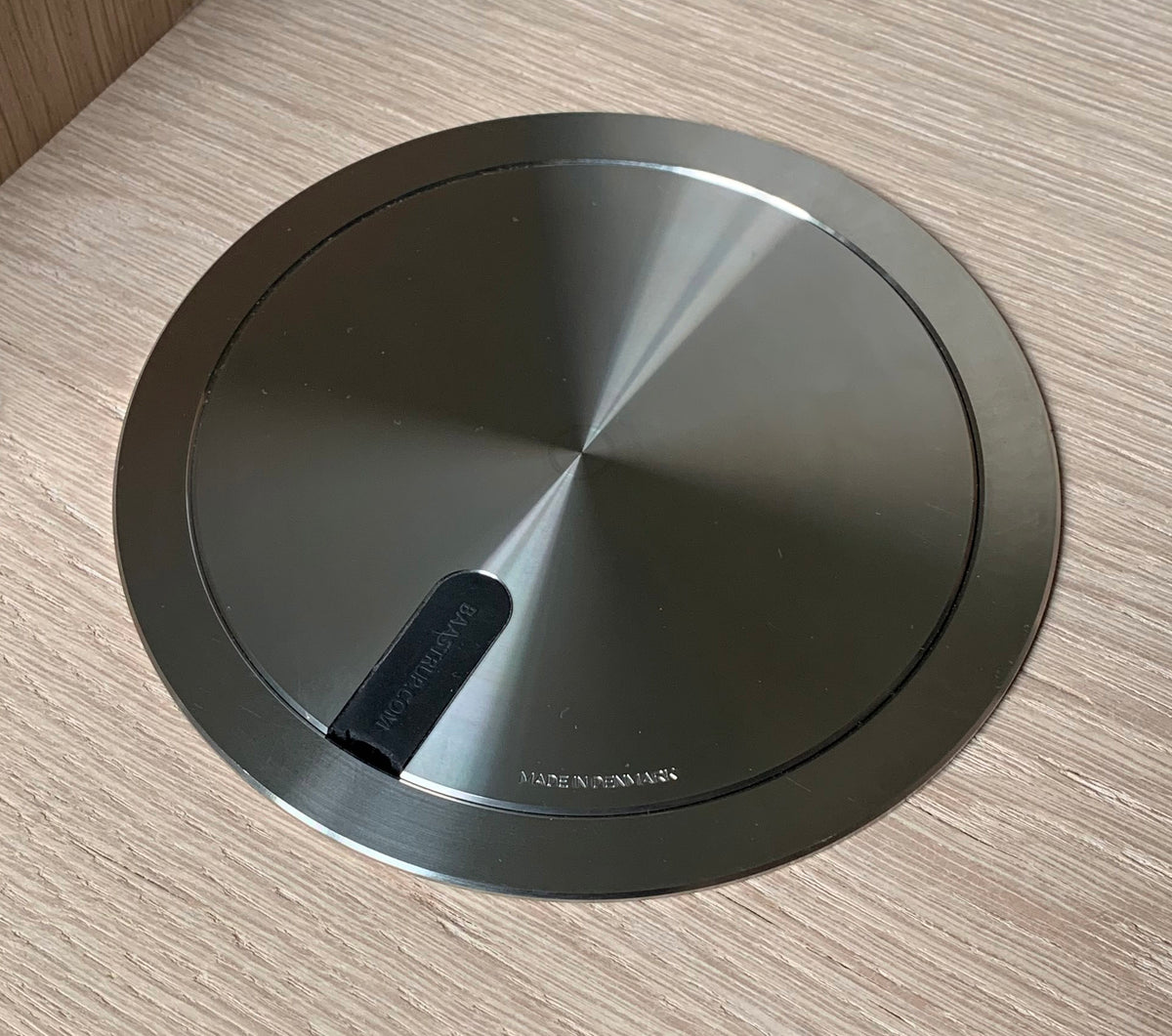 2HOME.NO® - RUND - VIP Copenhagen 150 - 2 stikk + 2 CAT6 - 2,5mm rett kant - Stainless steel - BAASTRUP