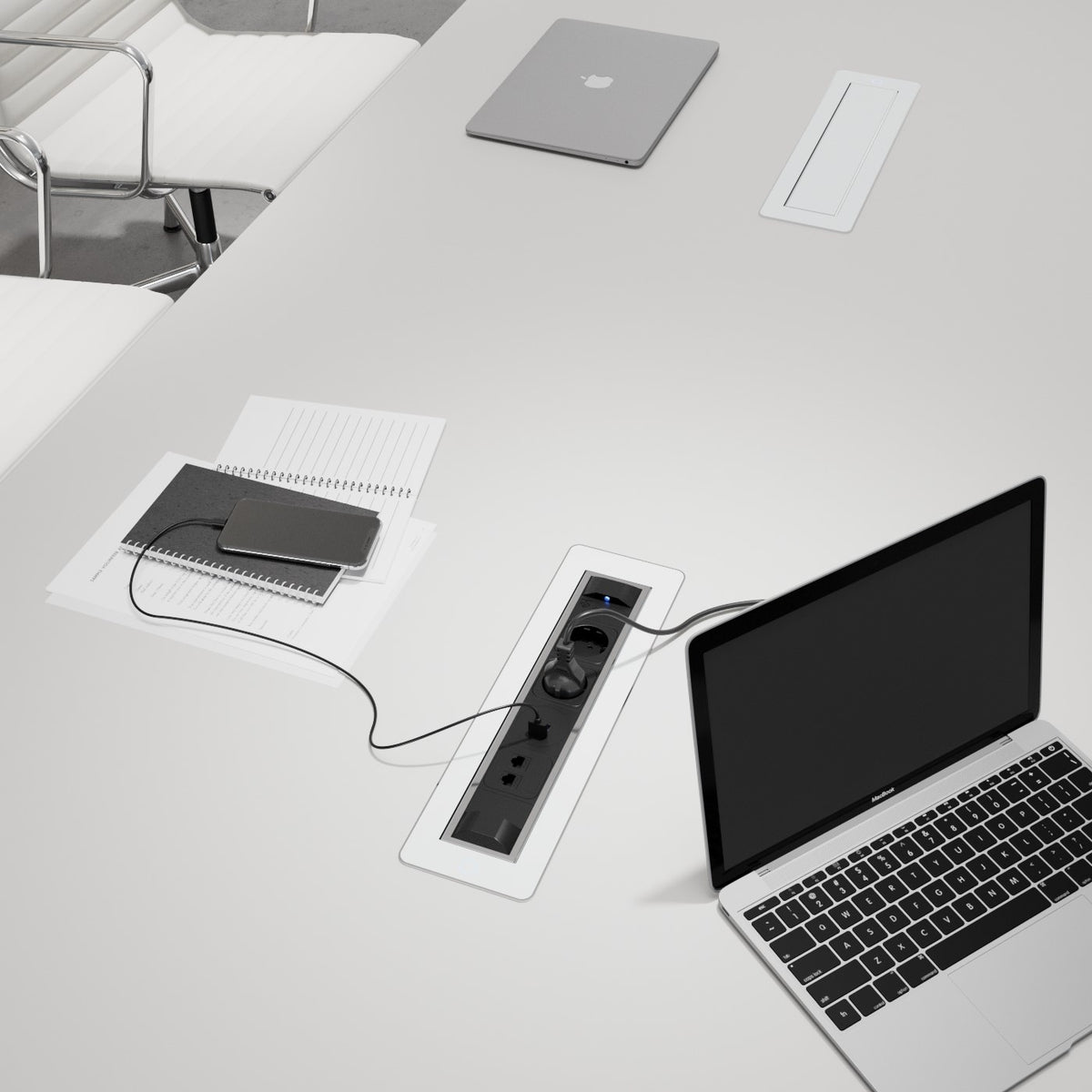 VERSATURN 3.0 | 2 STIKK + 2 USB (A+C) + 1 HDMI + 1xRJ45 CAT6 | IP44 | HVIT HØYGLANS