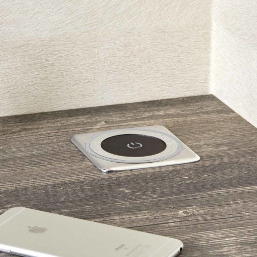 AUTOMATIC | ELEKTRISK EL-SØYLE | 2 STIKK + 2 USB (2A) + QI LADER I LOKK | BRUSHED CHROME - SFL