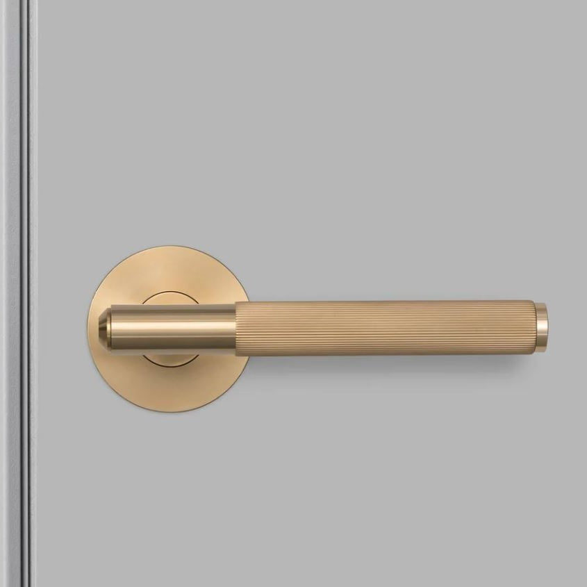 BUSTER + PUNCH® - DOOR HANDLE SET / LINEAR / SWE / SPRUNG / BRASS - bilde 2