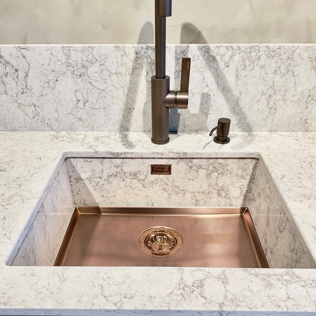 Kjøkkenvask bunn til Stein, Dekton eller Corian - 546x446X20mm - Phantom Base - KOBBER