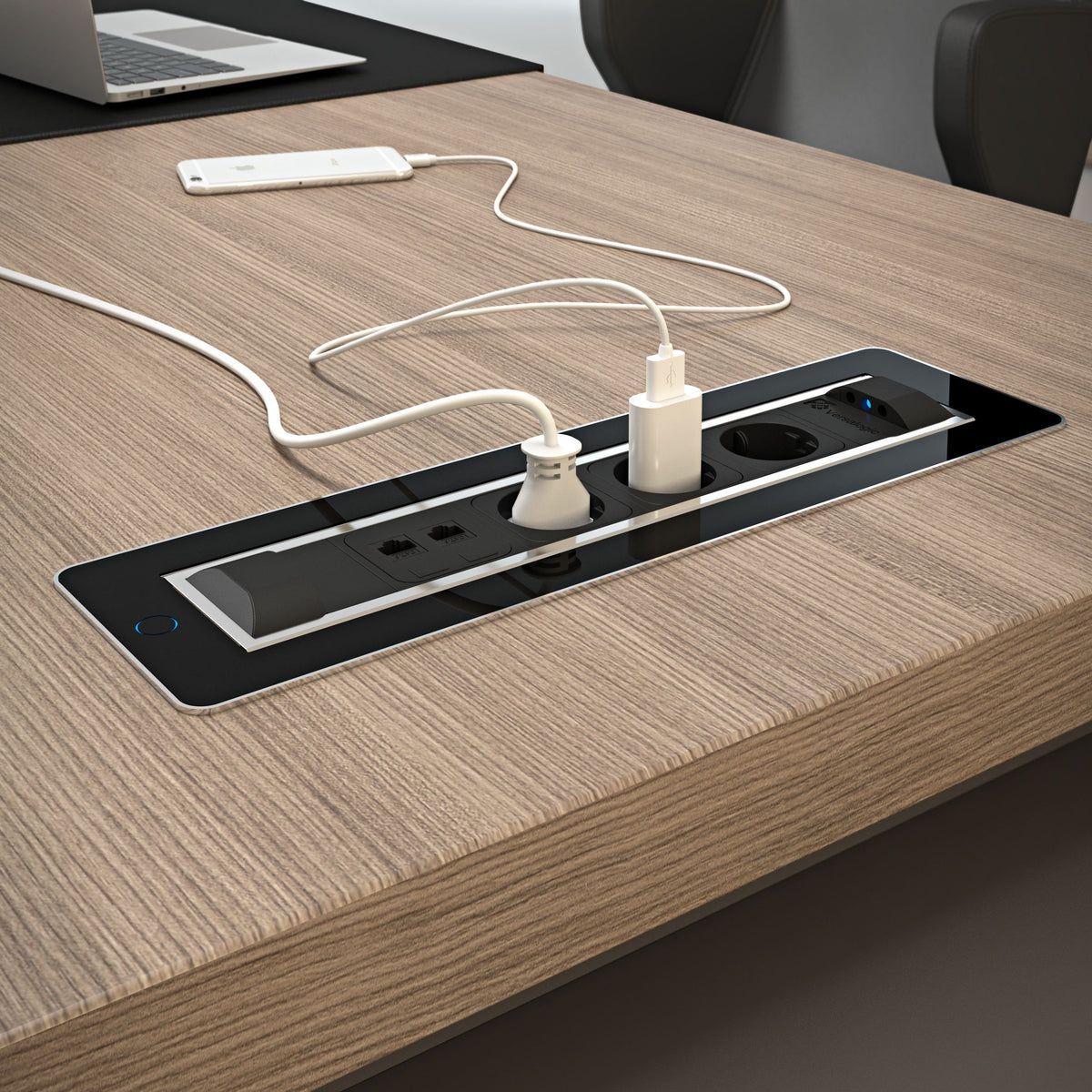 VERSATURN 3.0 | 3 STIKK + 2 USB (C+C - 47W) | IP44 | SORT HØYGLANS - bilde 3