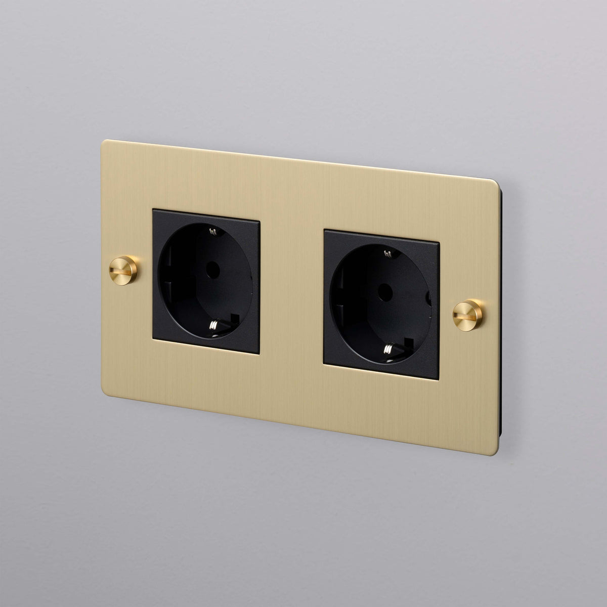 BUSTER + PUNCH® EU - 2G SOCKET / SCHUKO - brass