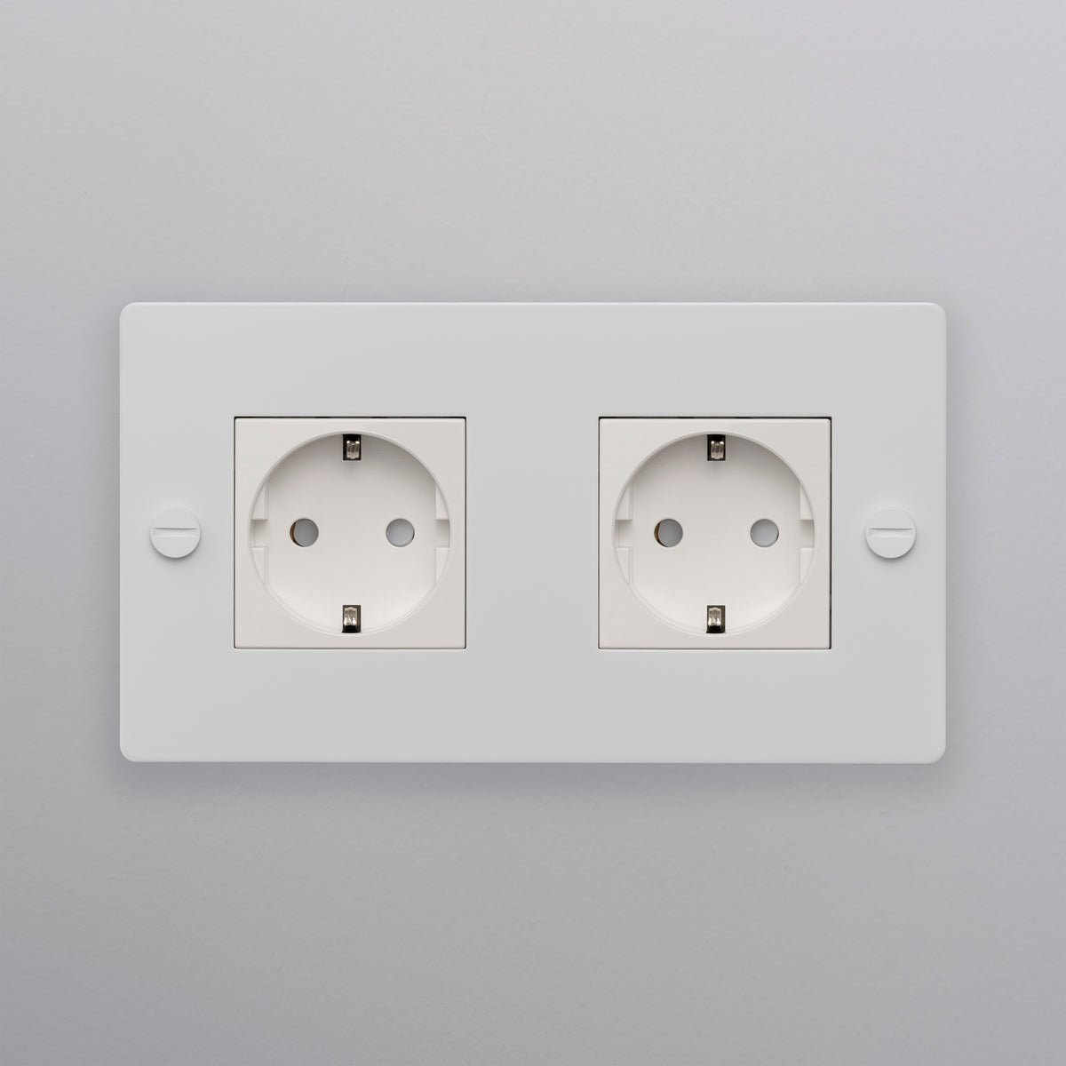 BUSTER + PUNCH® EU - 2G SOCKET / SCHUKO - white - bilde 2