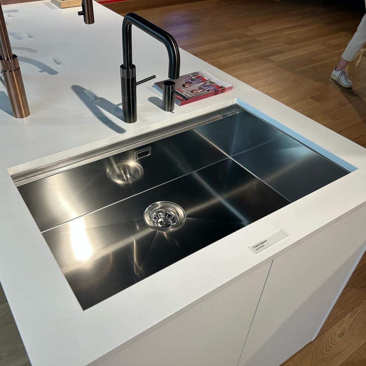 "Quooker-testet" kjøkkenvask for underliming med diamantmønster til 80cm skap - 750x466x200mm - Stainless steel - bilde 3