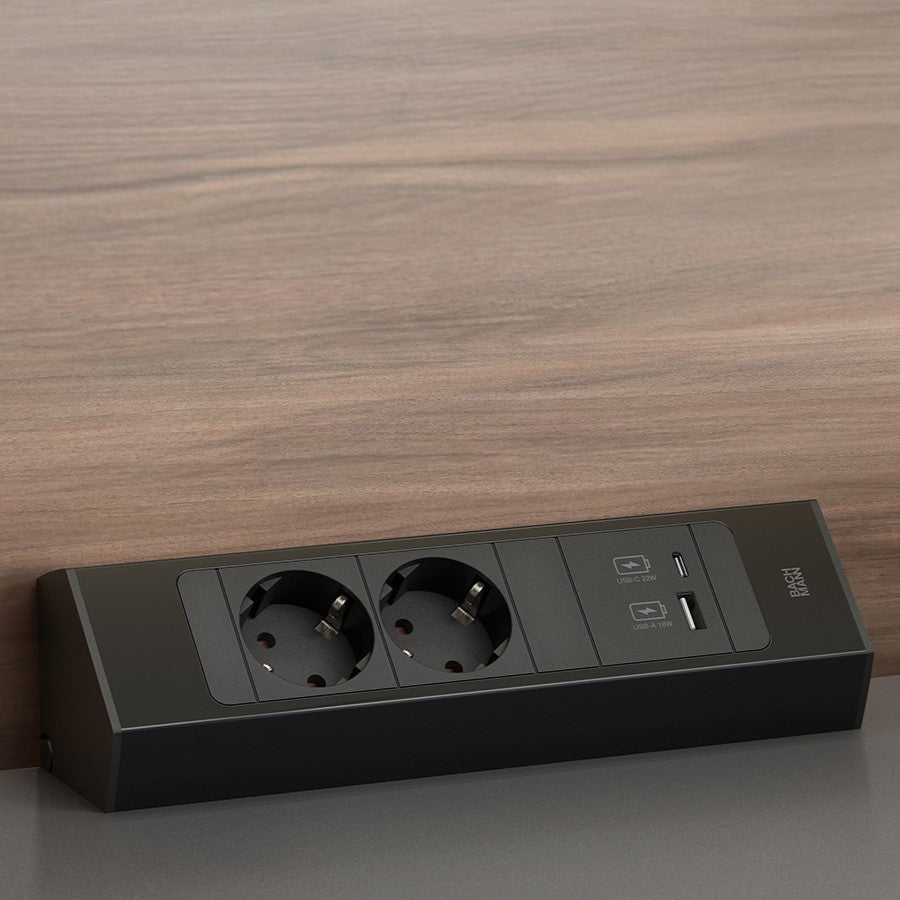 CASIA 2 Short - 2 Stikkontakter + 2 USB (A+C - 22W) - Børstet sort stål